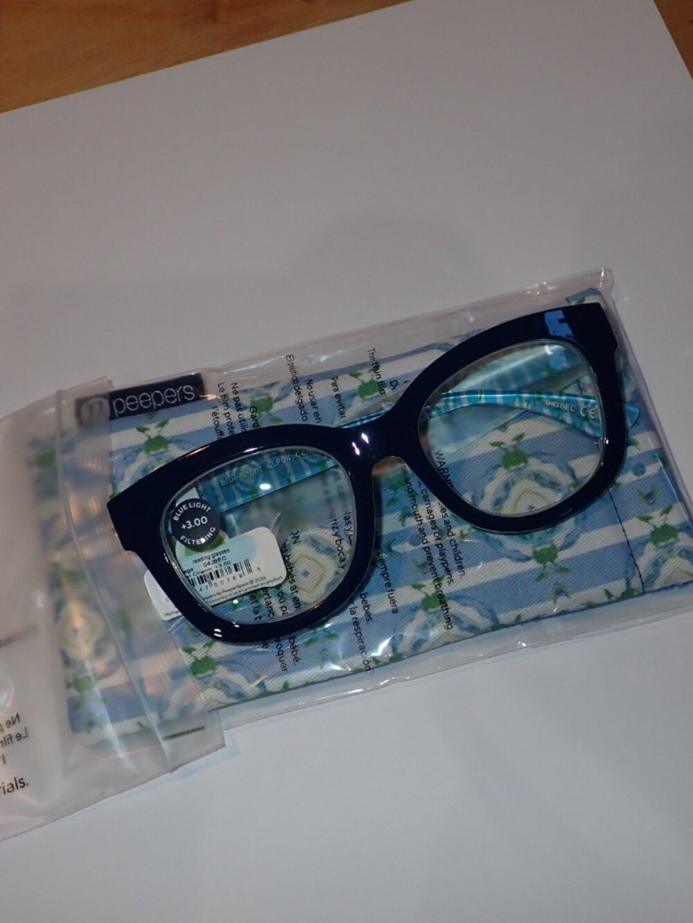 Peepers by peeperspecs Center Stage Readers Navy/Chalet Charm +3.00 CASE/CLOTH.